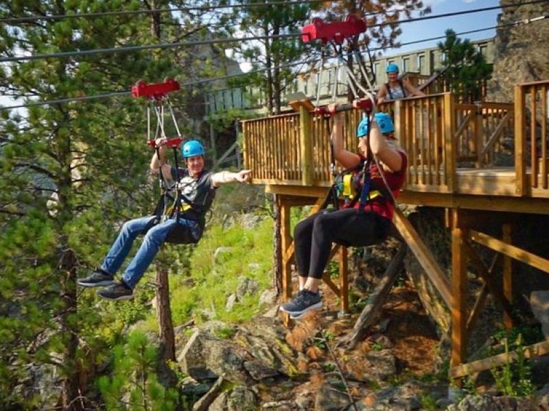 Pinnacle Zipline Tour in Keystone