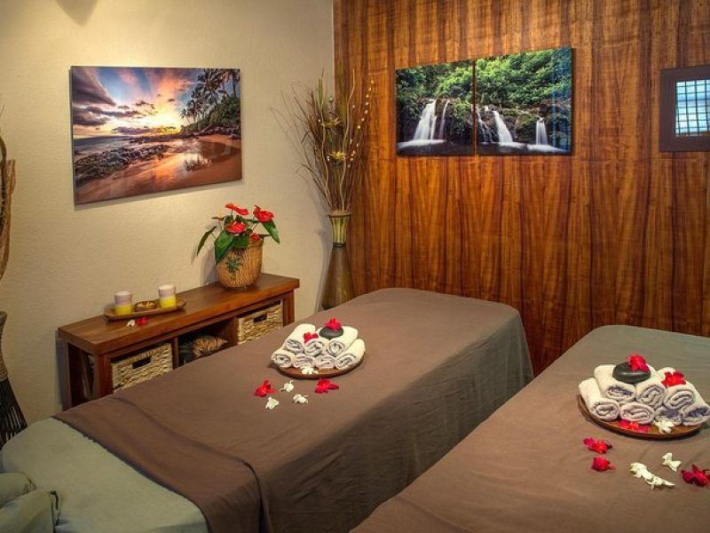 60 Minute Couples Massage