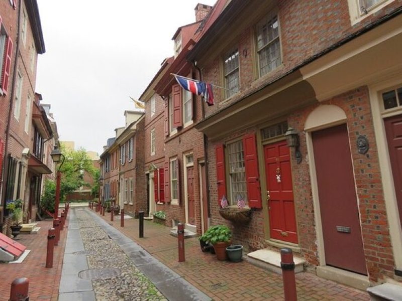 Small-Group Discovering Colonial Philadelphia Public Walking Tour