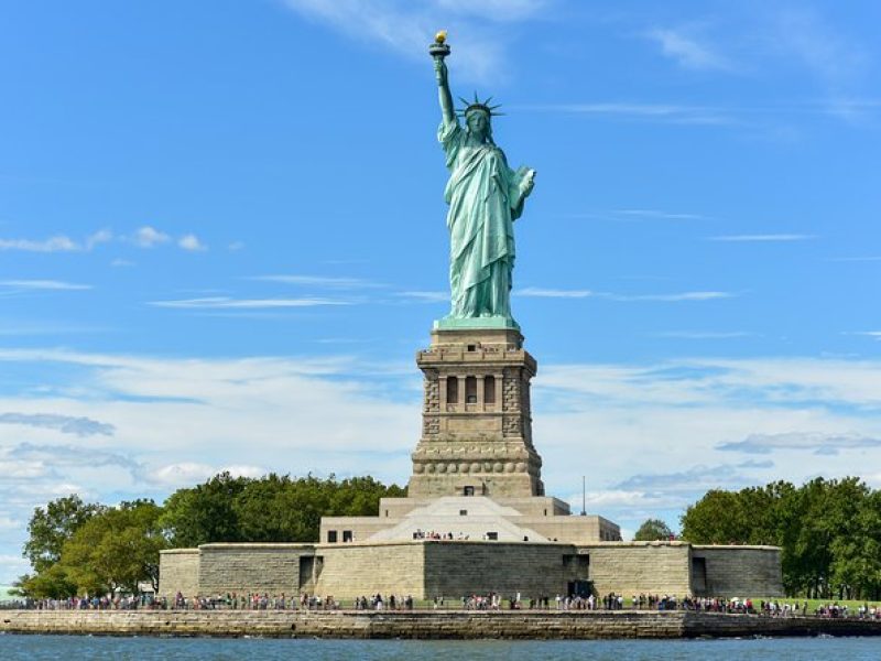 New York Private Boat Charter (Up to 6 Passengers)