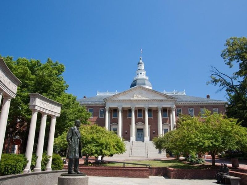 Self-Guided Scavenger Hunt: Annapolis Red Bricks & Blue Views