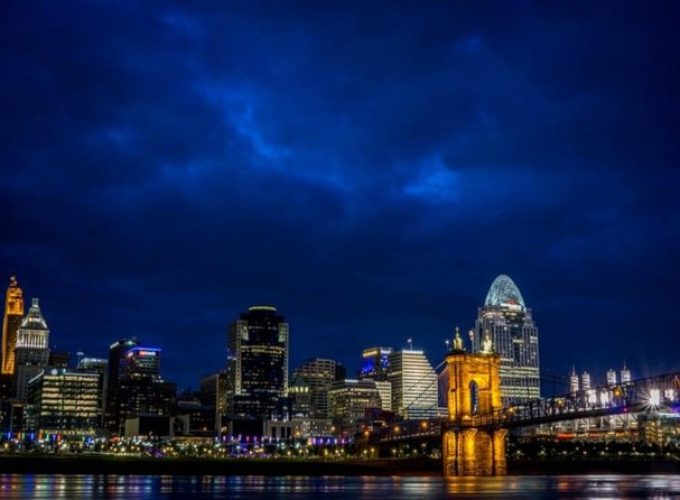 Self-Guided Scavenger Hunt: Cin-sational Cincinnati Bar Crawl