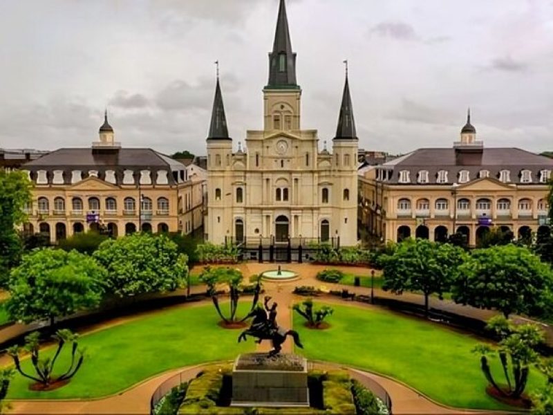 French Quarter Walking Tour in New Orleans with a Guide