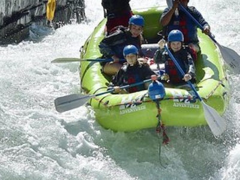 Full-Day Whitewater Rafting Trip on Middle Fork from Auburn (Class 3-4)