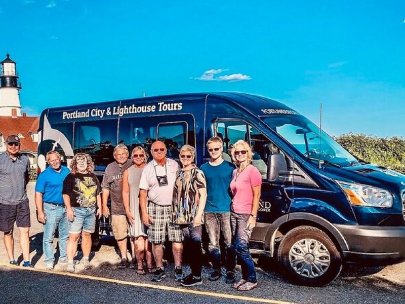 Lighthouse to Lagers Tour with Craft Beer and Lobster Rolls