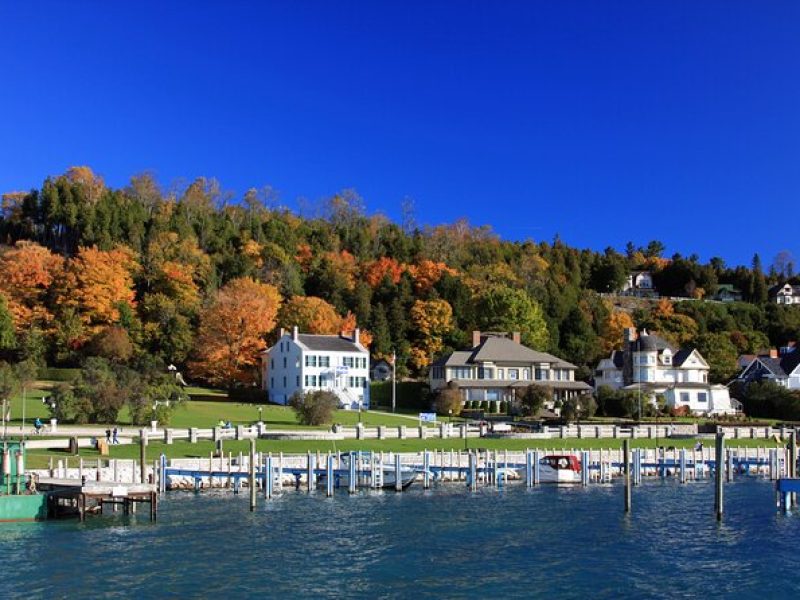 Scenic Mackinac Island: A Self-Guided Cycling Audio Tour