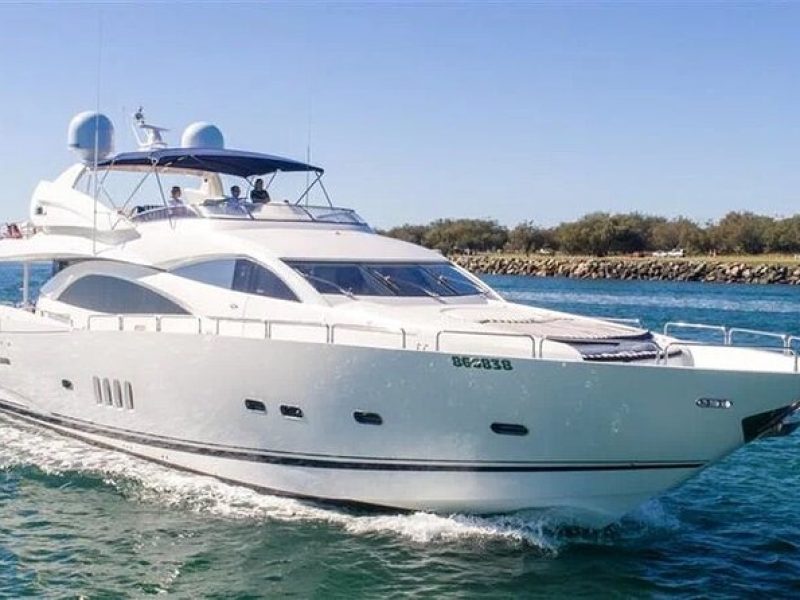 94' Sunseeker Private Cruise with Jacuzzi, Captain and Mate