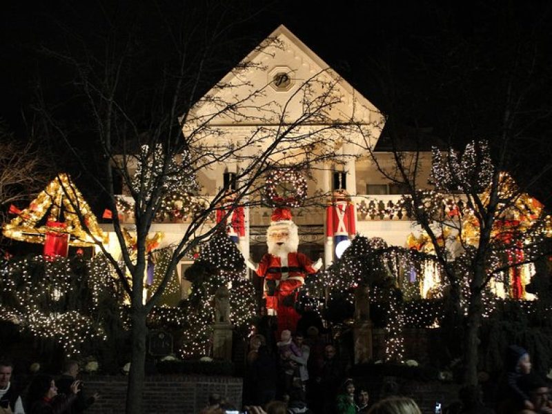 Dyker Heights Brooklyn Christmas Lights Tour