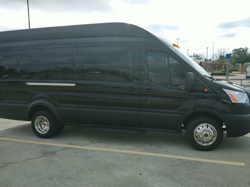 10 People Private Shuttle IAH Airport Houston-Galveston, TX.