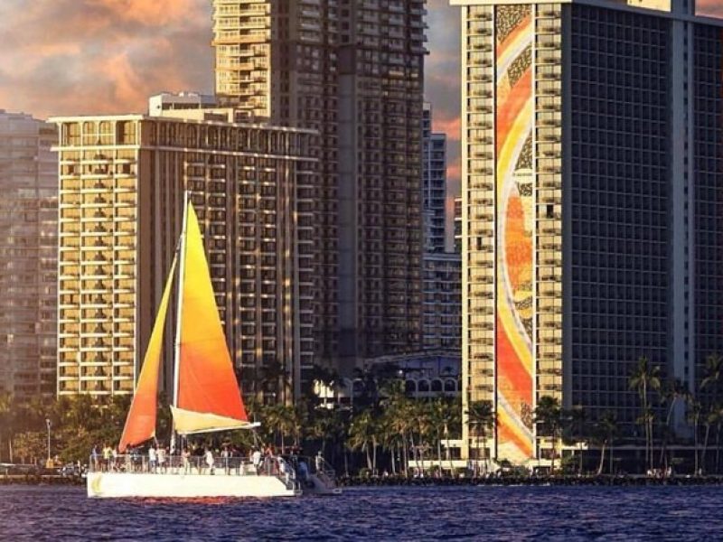 Waikiki Sunset Cocktail Sail with Open Bar