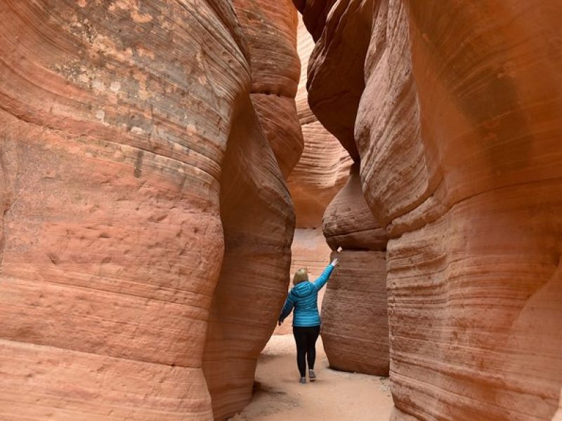 Peekaboo Slot Canyon 4WD Tour