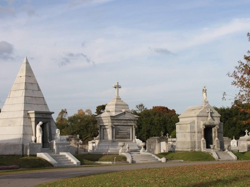 Lake Lawn Metairie Cemetery Walking Tour