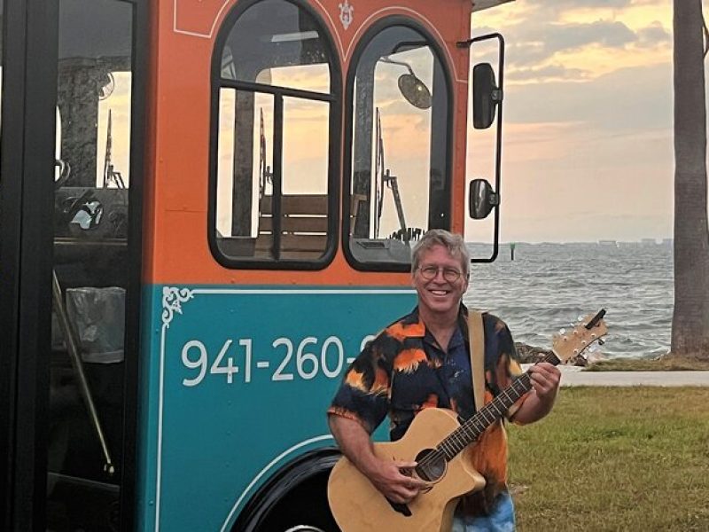 2 Hour Sunset Cabaret Tour in Sarasota