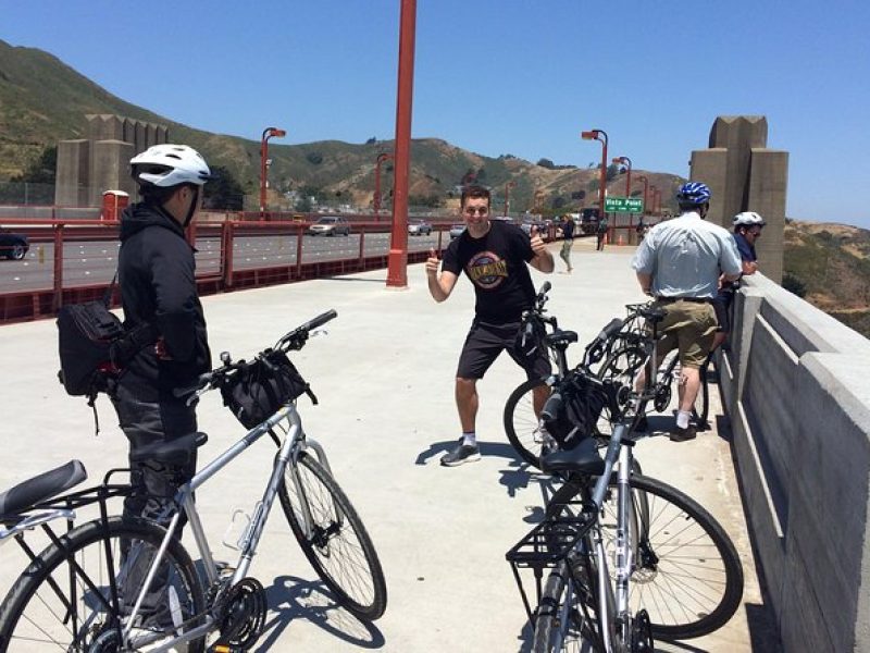 Golden Gate Bridge Bike Rental (Includes Free Helmet & Lock)