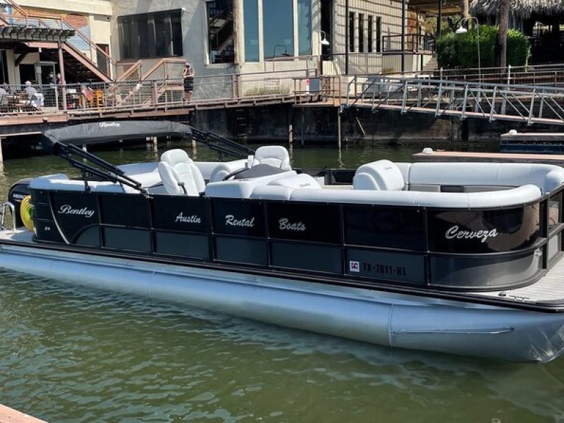 Sunset Boat Tour of Lake Austin Per Person