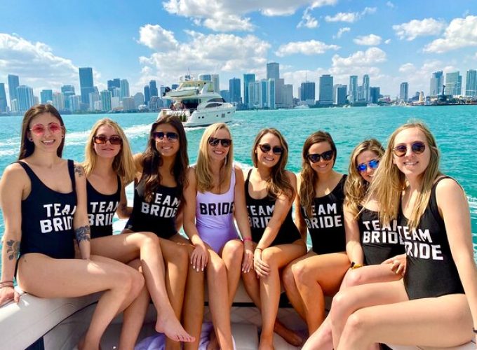 Explore Miami with a Private Boat Excursion