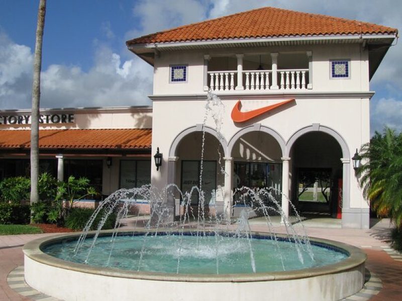 Private Shopping Tour from Miami hotels to Florida Keys Outlet