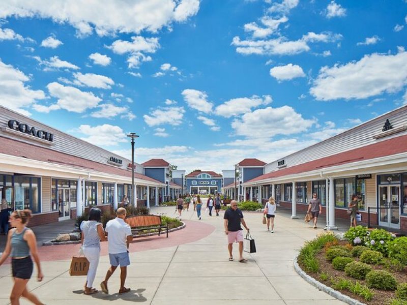 Private Shopping Tour from Boston to Wrentham Village Outlets