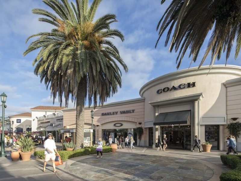 Private Shopping Tour from San Diego to Carlsbad Premium Outlets