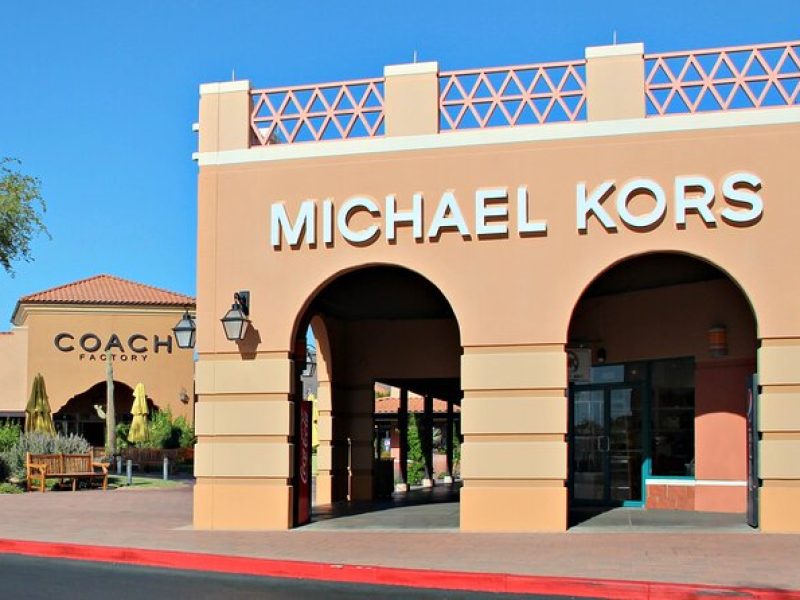 Private Shopping Tour from Phoenix to Outlets North Phoenix