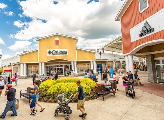 Private Shopping Tour from Pittsburgh to Tanger Outlet Pittsburgh