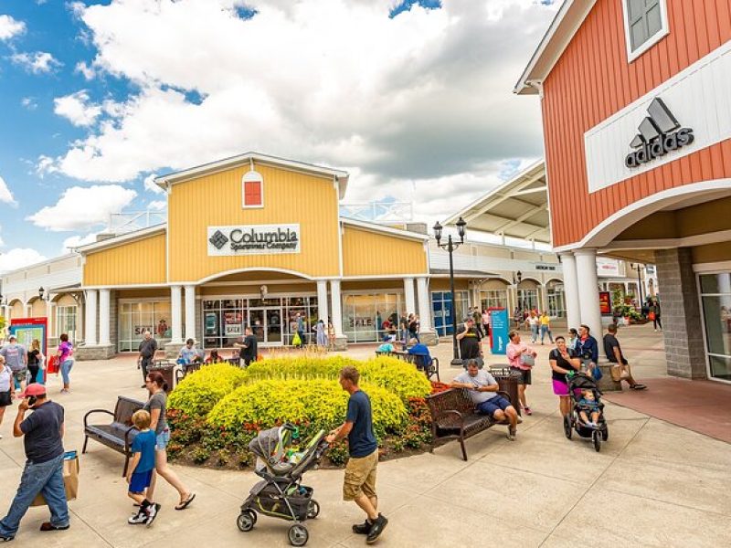 Private Shopping Tour from Pittsburgh to Tanger Outlet Pittsburgh