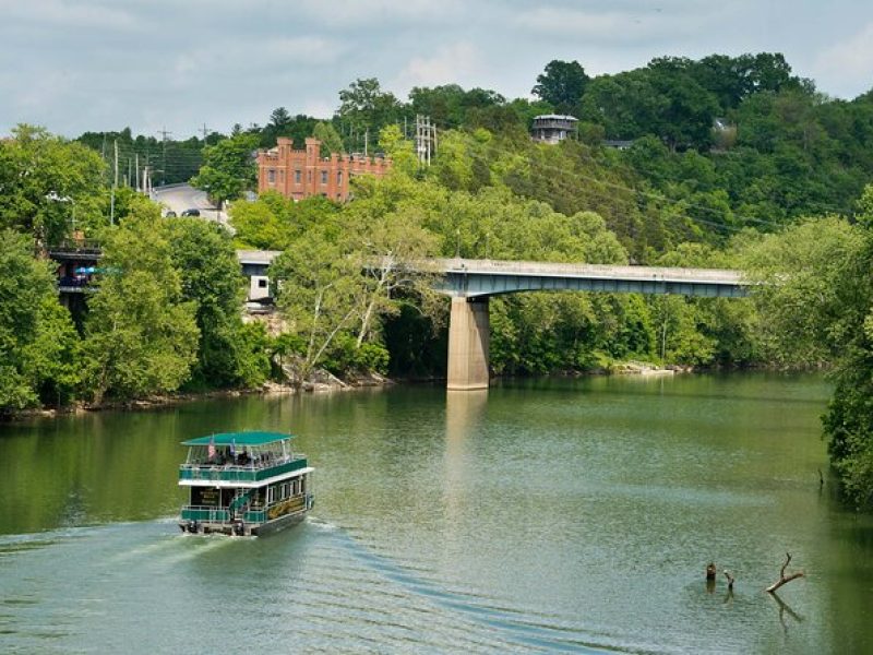 Bourbon Boat Tour in Frankfort with Tasting