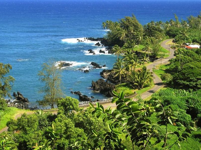 Road to Hana Tour with Lunch and Pickup