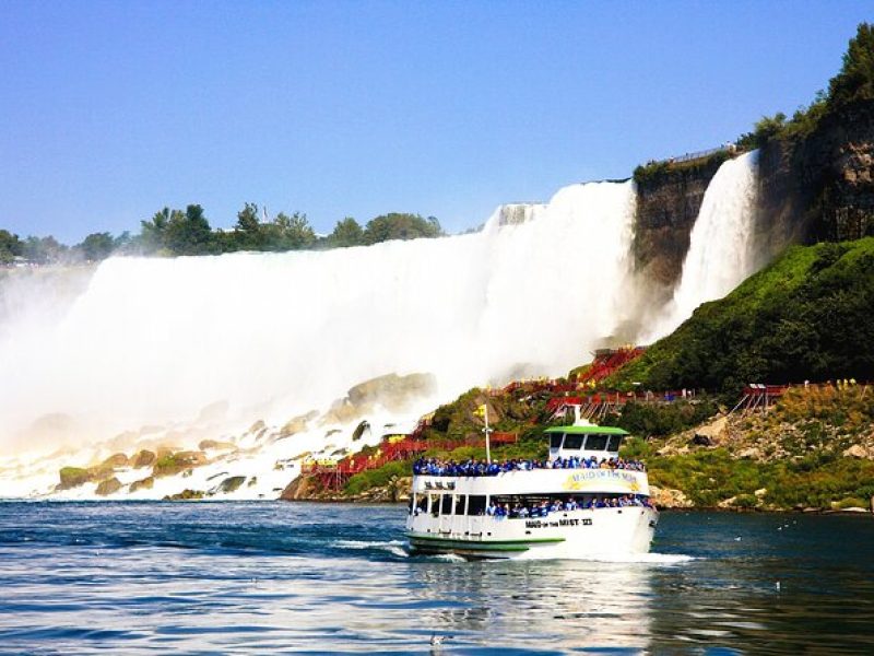 3-Day Niagara Falls, Corning & Thousand Island Tour from New York