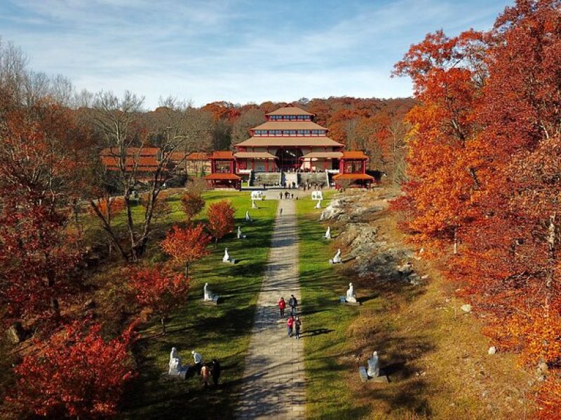 Chuang Yen Monastery and Woodbury Common 1-Day Tour from NYC