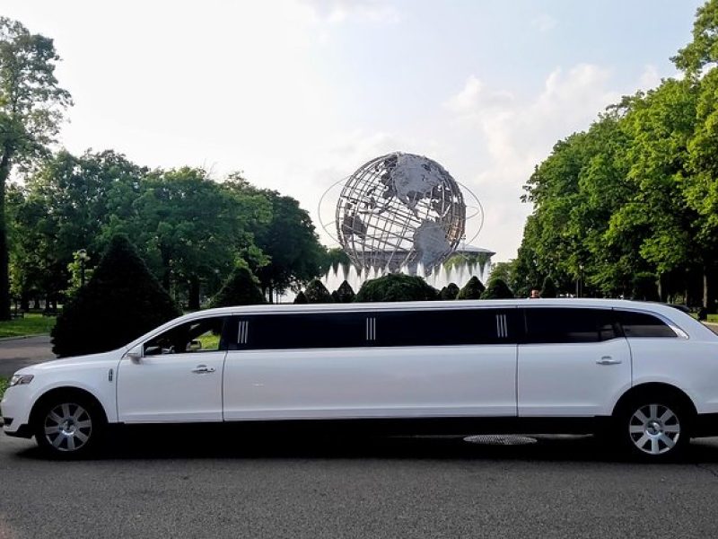 Atlantic City Trips Round-Trip from NYC area in NEW Lincoln MKT Limousine White