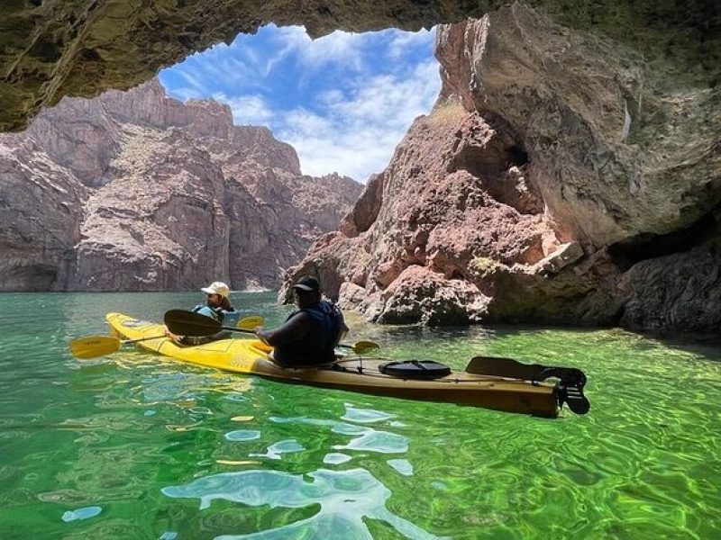 Private Emerald Cave Kayak Tour in Las Vegas