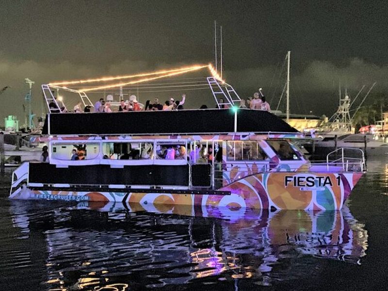 Miami City at Night: Evening Fiesta Party Cruise