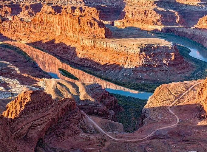 Sunrise photography in Dead Horse Point and Canyonlands National Park