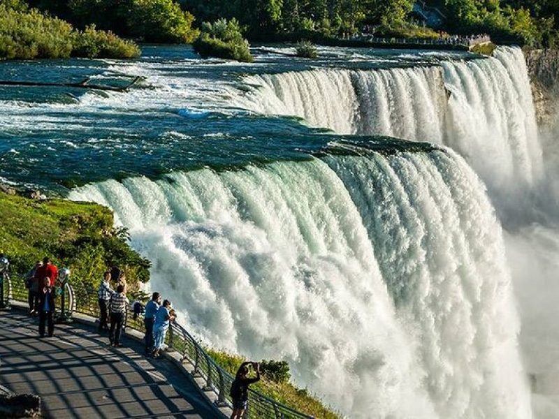 Niagara Falls Overnight Sightseeing Tour with Hotel, Hard Rock, Maid of the Mist