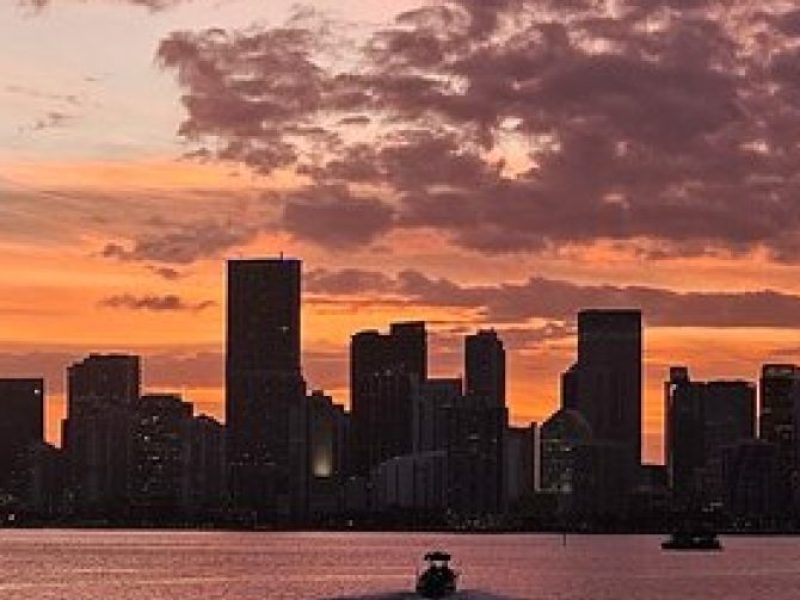 South Beach Sunset Cruise Millionaire’s Homes and Miami Skyline