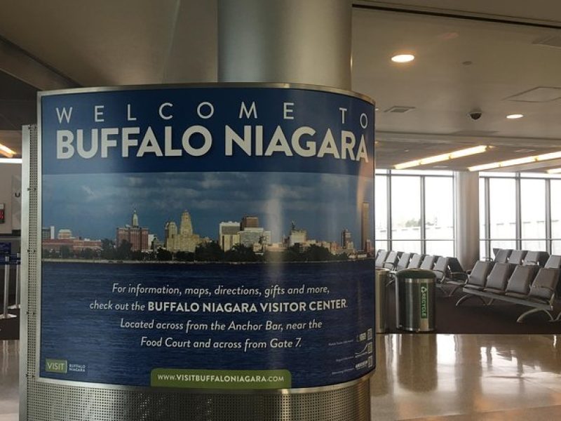 Shared Airport Transfer: Buffalo Niagara International Airport to Niagara Falls NY