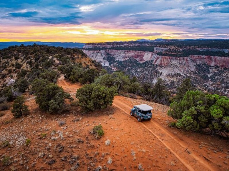 East Zion: Zion Cliffs Sunset Jeep Tour