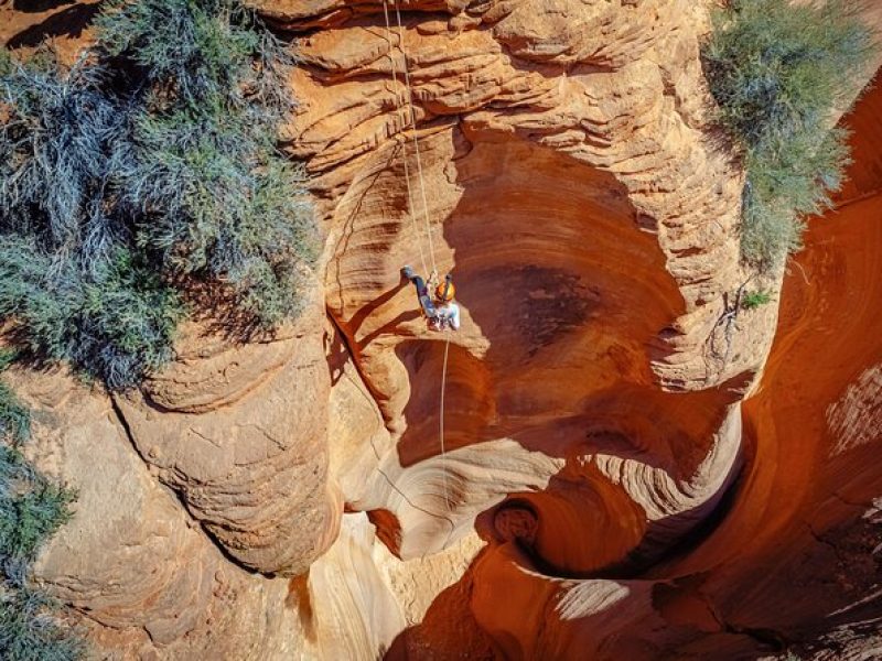 East Zion: Coral Sands Half-day Canyoneering Tour