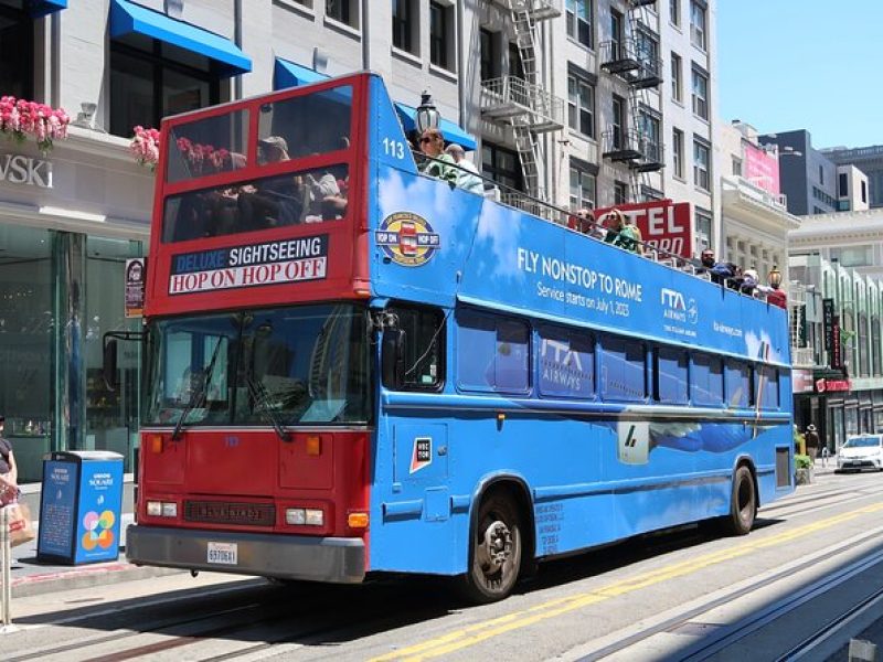 San Francisco: Hop-On Hop-Off Deluxe Bus Tour with 20 Stops