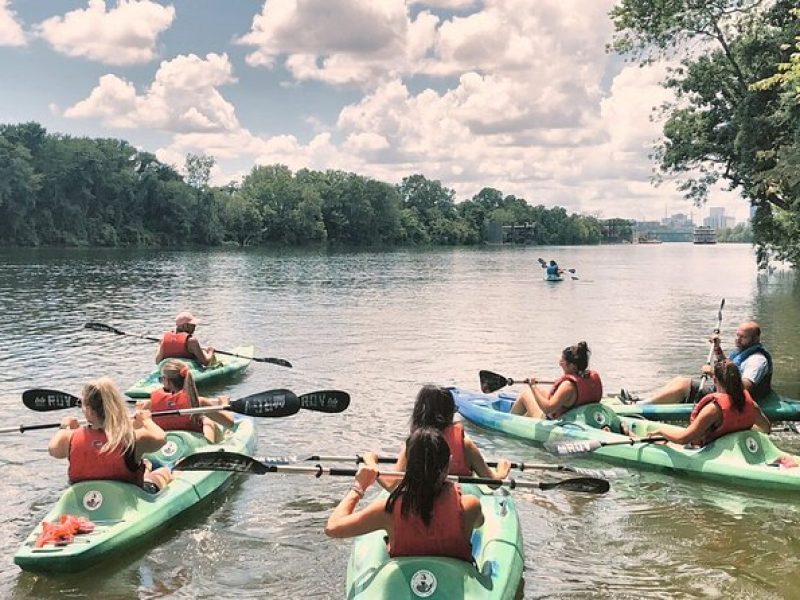 2 Hour River Scavenger Hunt in Downtown Nashville