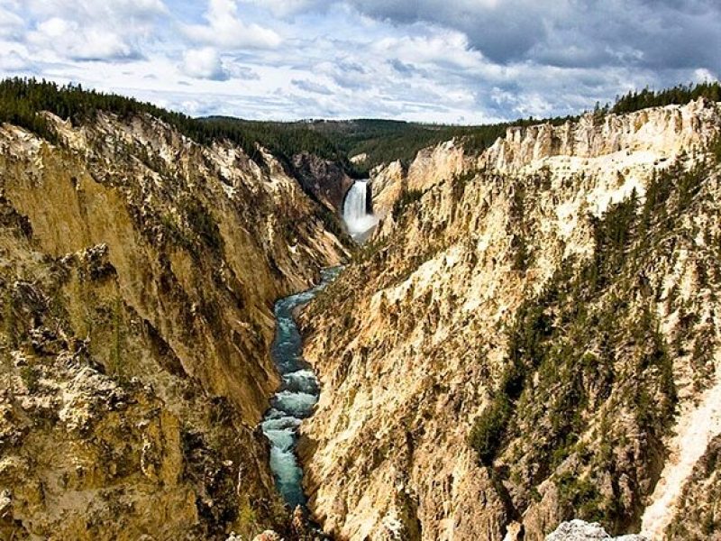 Grand Canyon of the Yellowstone Day Hike