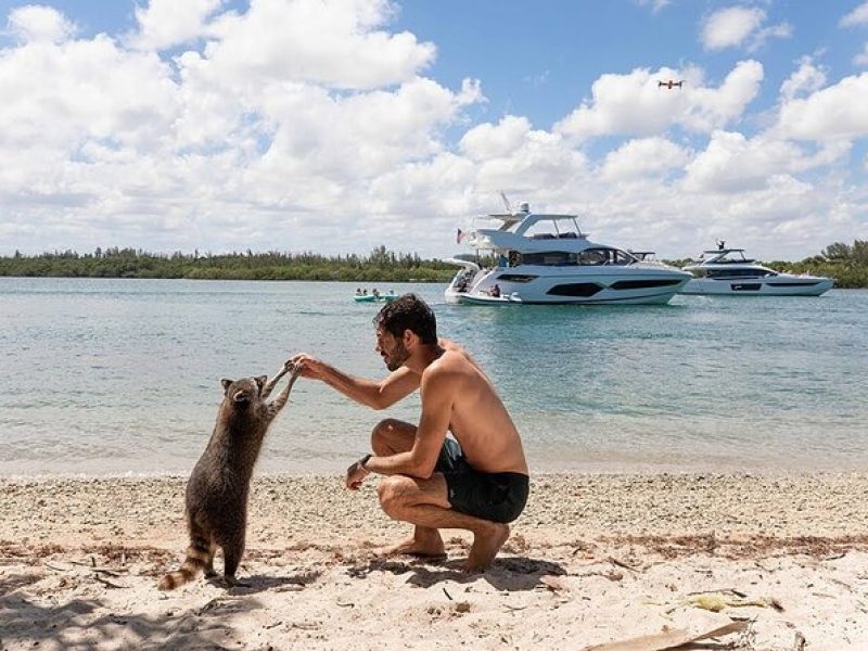 Island Adventure Awaits: 2-Hr Miami Boat Rental to Raccoon Island