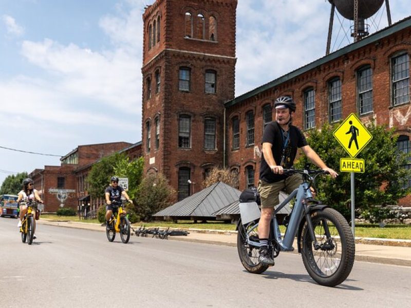 2-Hour Guided E-Bicycle Sightseeing Tour of Nashville