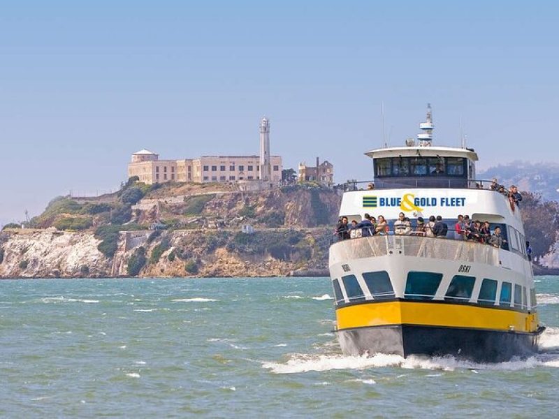 Cruise Around The Alcatraz + Golden Gate Bridge Hop-on Hop-off City Tour