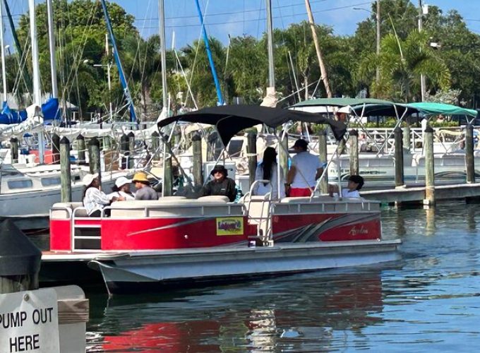 Boat Rentals from Downtown St. Petersburg Marina Pier