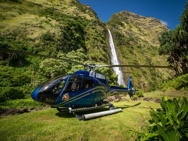 Kohala Waterfalls with Exclusive Landing Helicopter Tour