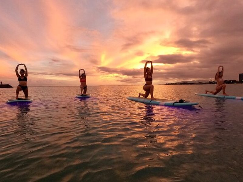 Private Stand-Up-Paddle Glowga Yoga Class in’Honolulu