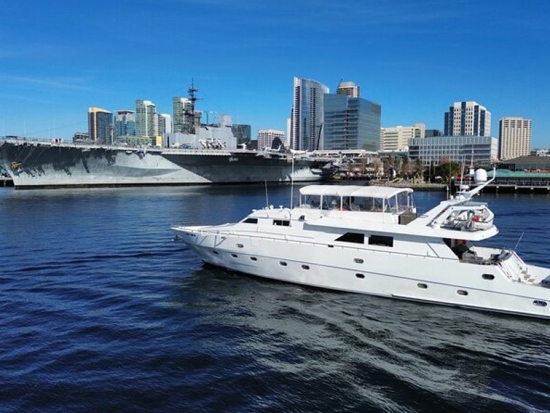 100 ft Maiora Super Yacht Rental in San Diego