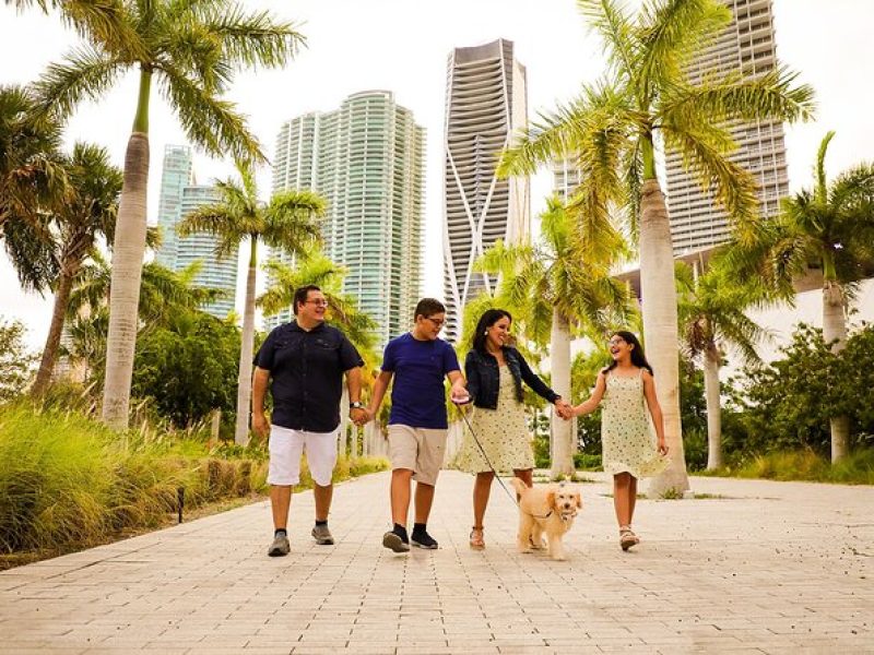 2 Hours Private Walking Tour in Miami Beach